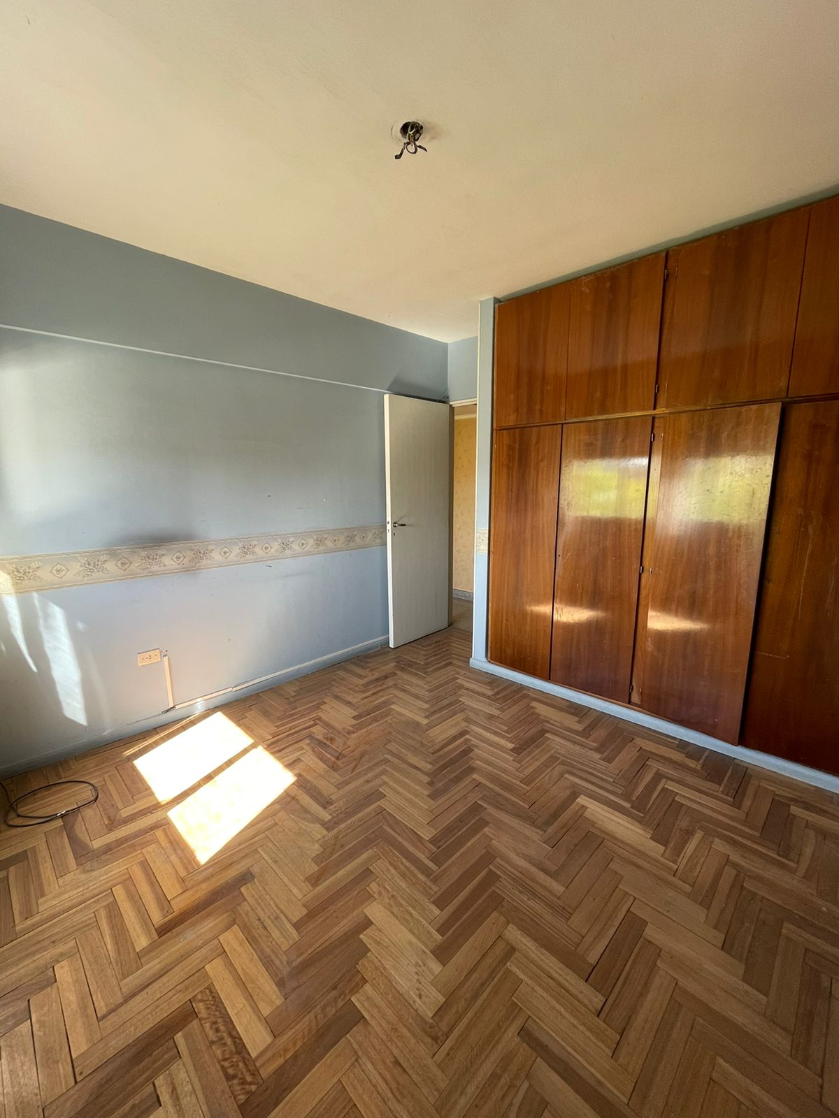 555 Caronti, Bahía Blanca, Buenos Aires, 8000, 3 Bedrooms Bedrooms, ,1 BathroomBathrooms,Departamento,Alquiler,Caronti ,1746